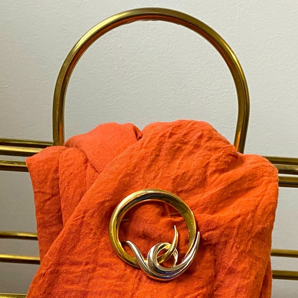 Lapor Chrome and Gold Tone Vintage Brooch. - Picture 5 of 6